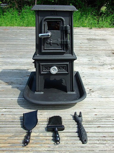 Compact Cast-Iron Stove